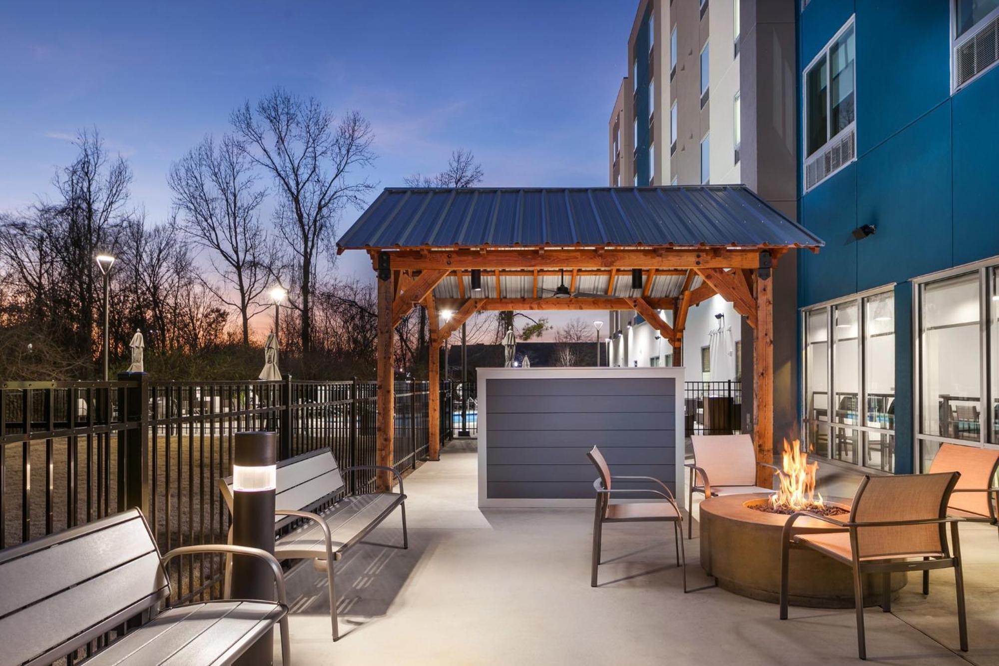 Holiday Inn Express Chattanooga - Hamilton Place Екстер'єр фото